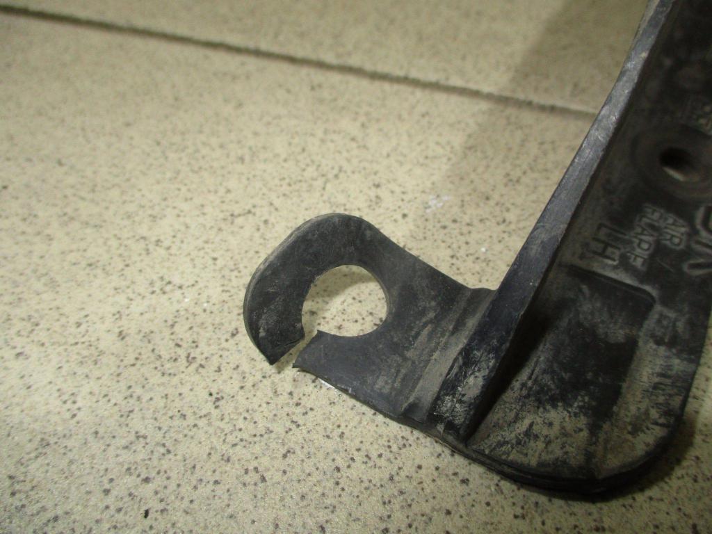 Брызговик передний левый, 1000 рублей, Пермь