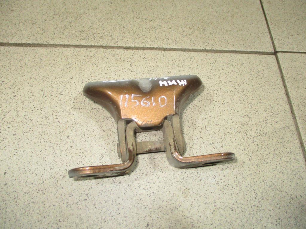 Петля двери передней правой нижняя, 800 рублей, Пермь