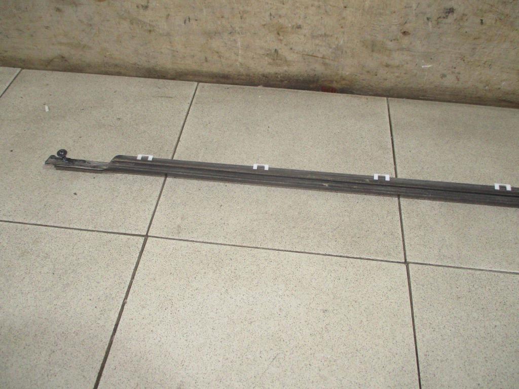 Накладка стекла переднего правого, 1000 рублей, Пермь