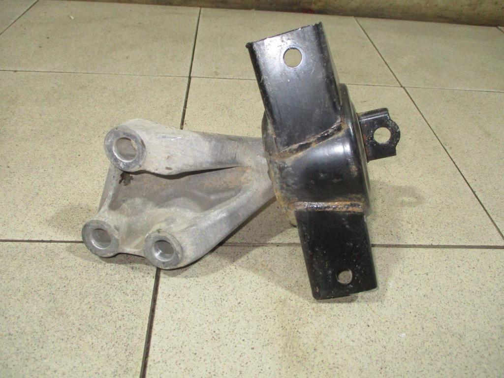 Опора КПП левая, 2500 рублей, Пермь