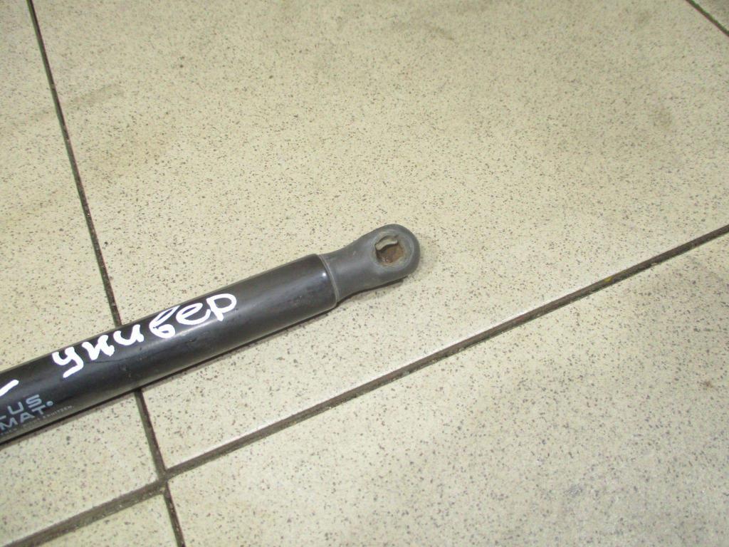 Амортизатор двери багажника, 500 рублей, Пермь