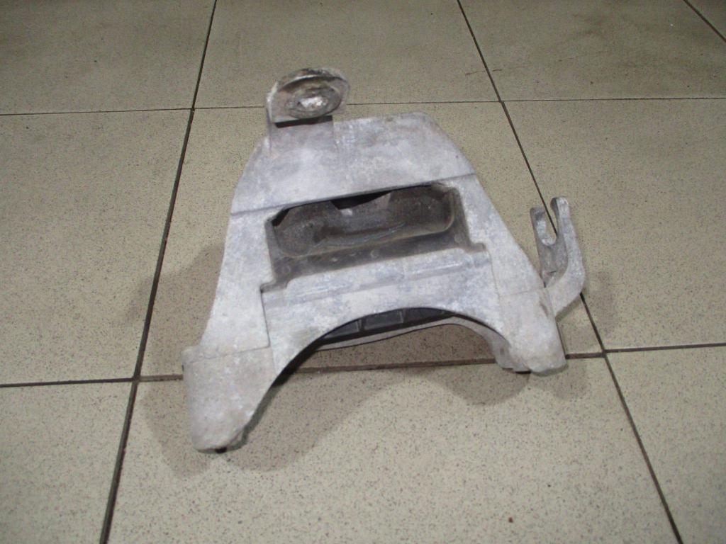 Опора двигателя правая, 2500 рублей, Пермь