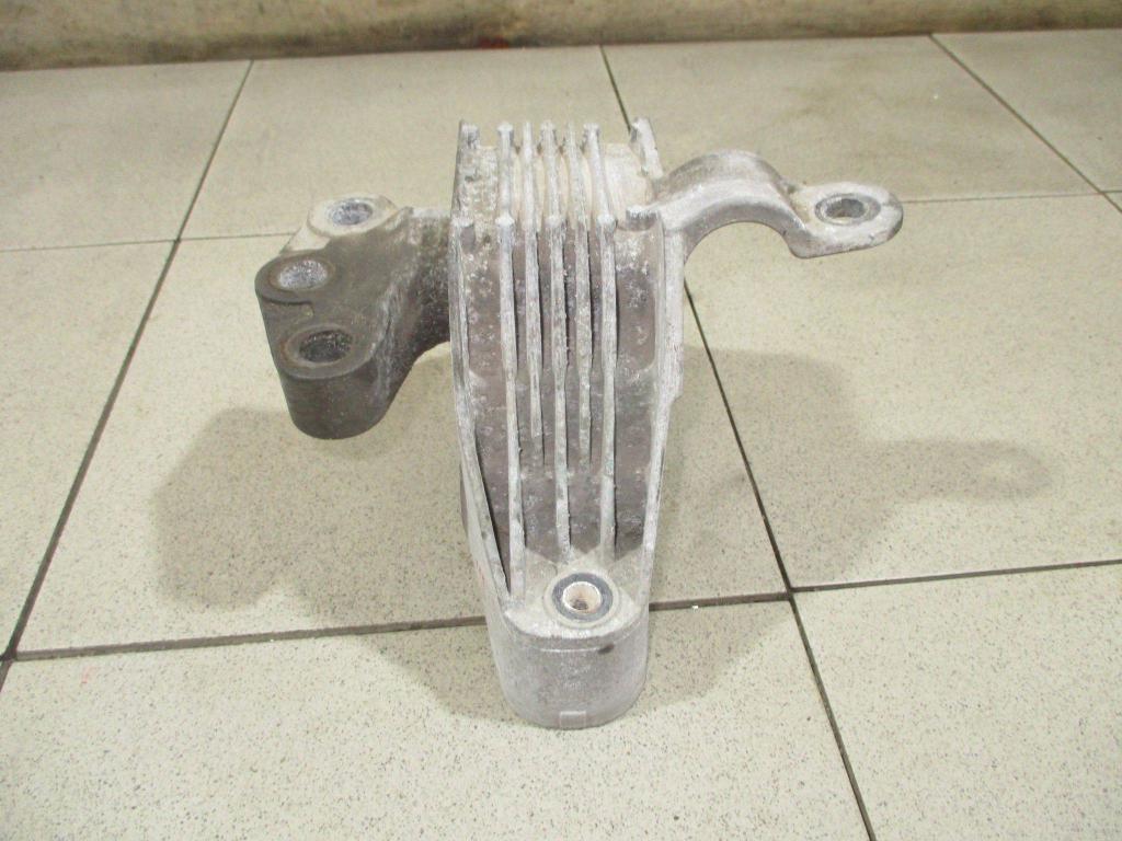 Опора двигателя правая, 2500 рублей, Пермь