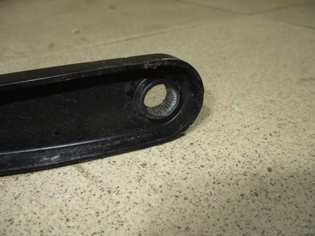 Поводок стеклоочистителя передний левый, 650 рублей, Пермь