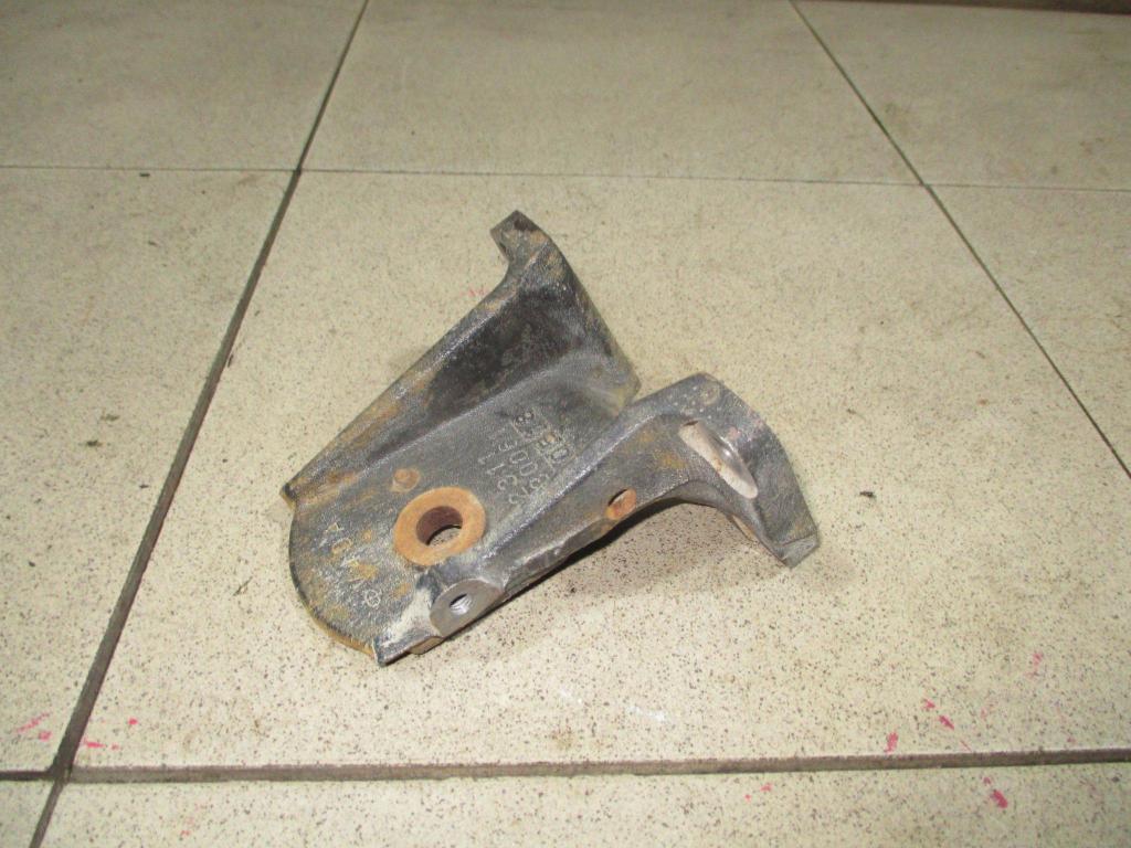 Кронштейн двигателя, 700 рублей, Пермь