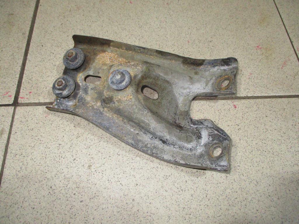 Кронштейн замка капота, 2000 рублей, Пермь