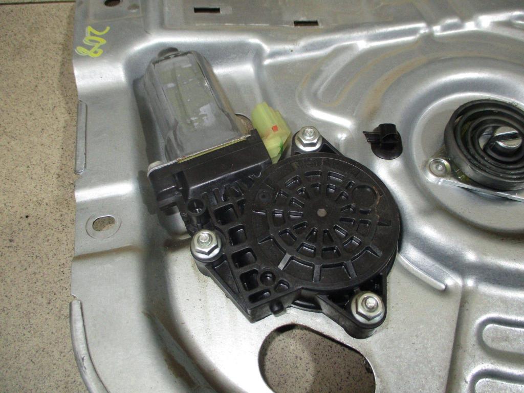 Стеклоподъемник задний правый, 1000 рублей, Пермь