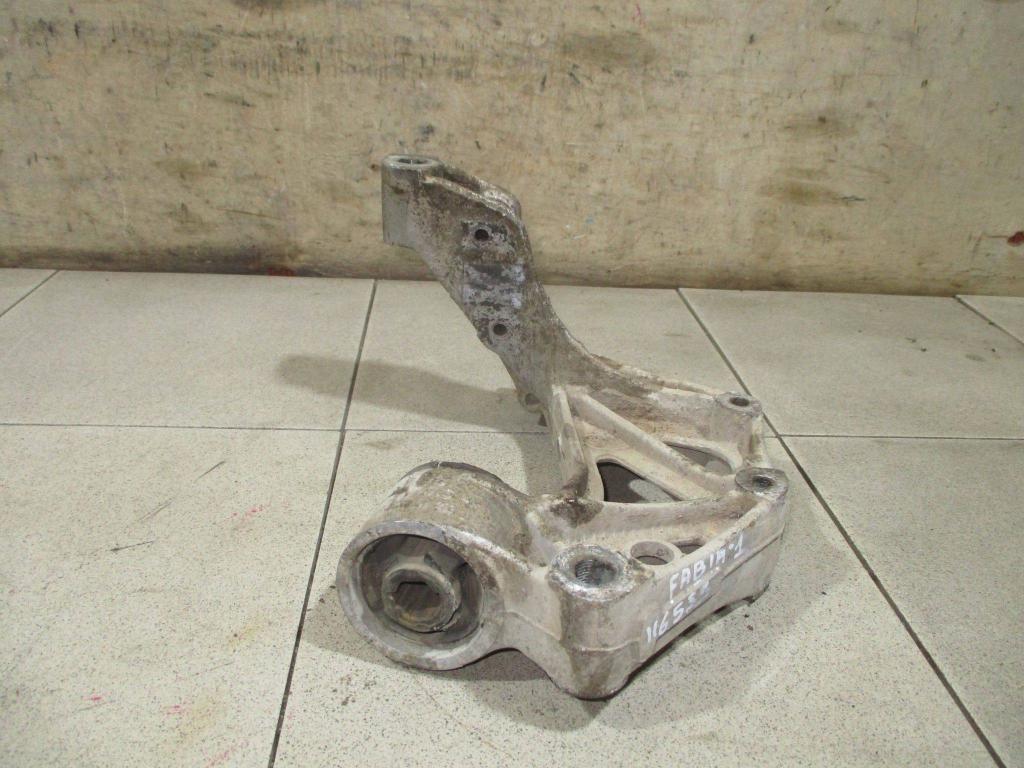 Кронштейн переднего рычага, 2000 рублей, Пермь