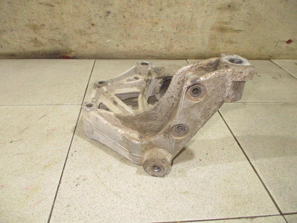 Кронштейн переднего рычага, 2000 рублей, Пермь