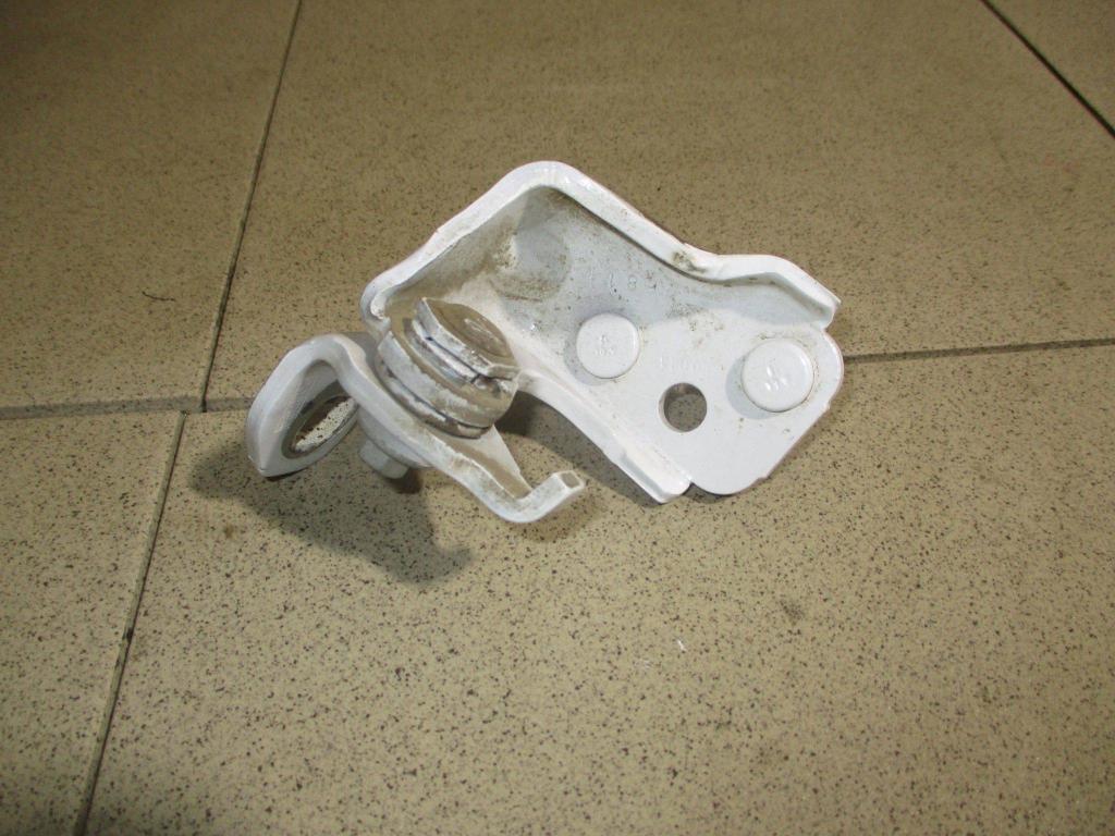 Петля двери задней левой нижняя, 1000 рублей, Пермь