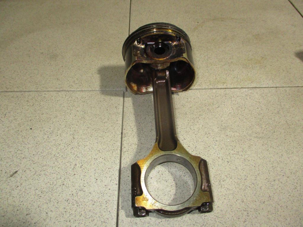 Поршень с шатуном, 2500 рублей, Пермь