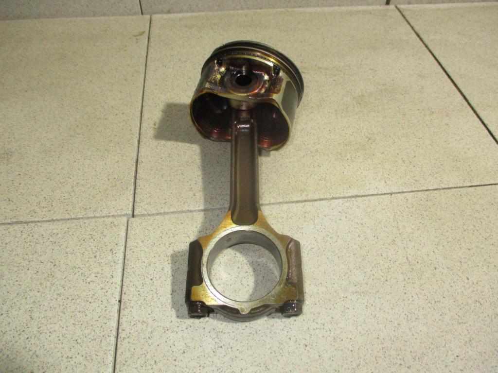 Поршень с шатуном, 2500 рублей, Пермь