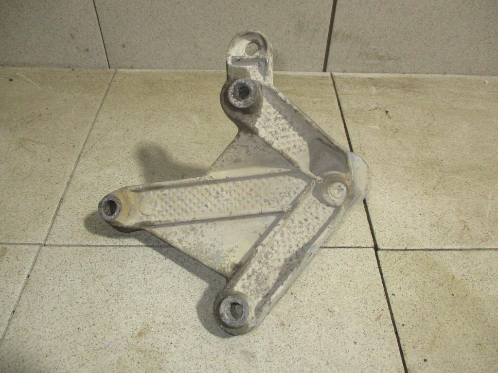 Кронштейн КПП левый, 1000 рублей, Пермь