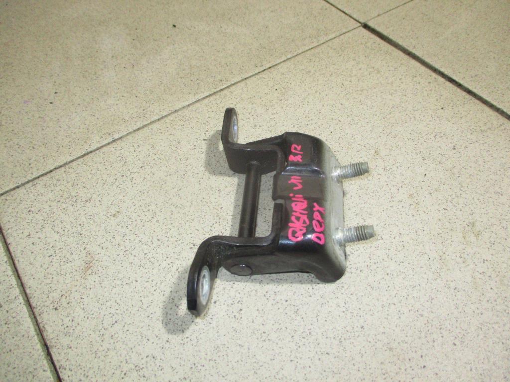 Петля двери задней правой верхняя, 1000 рублей, Пермь