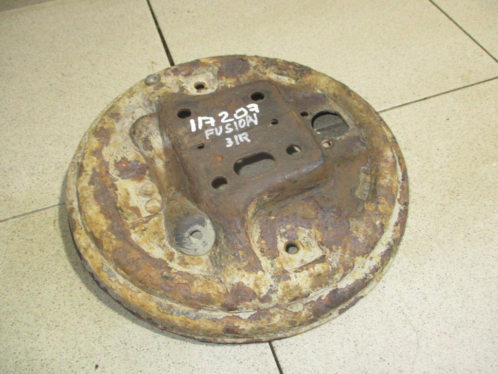 Щит опорный задний правый, 1000 рублей, Пермь