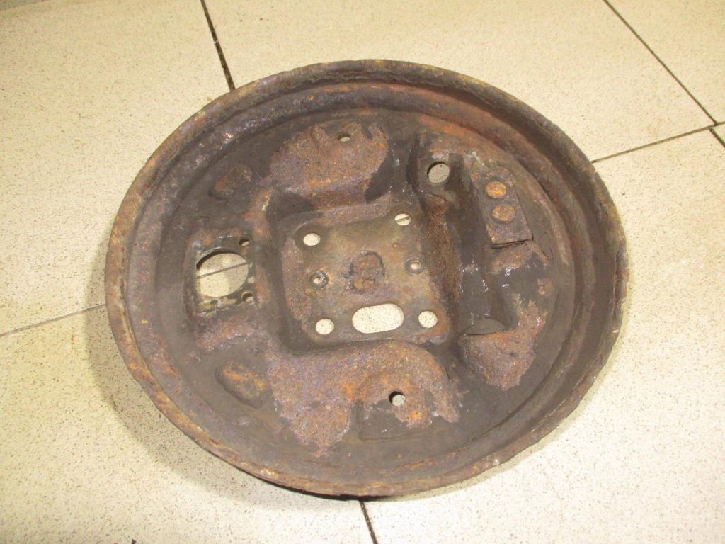 Щит опорный задний правый, 1000 рублей, Пермь