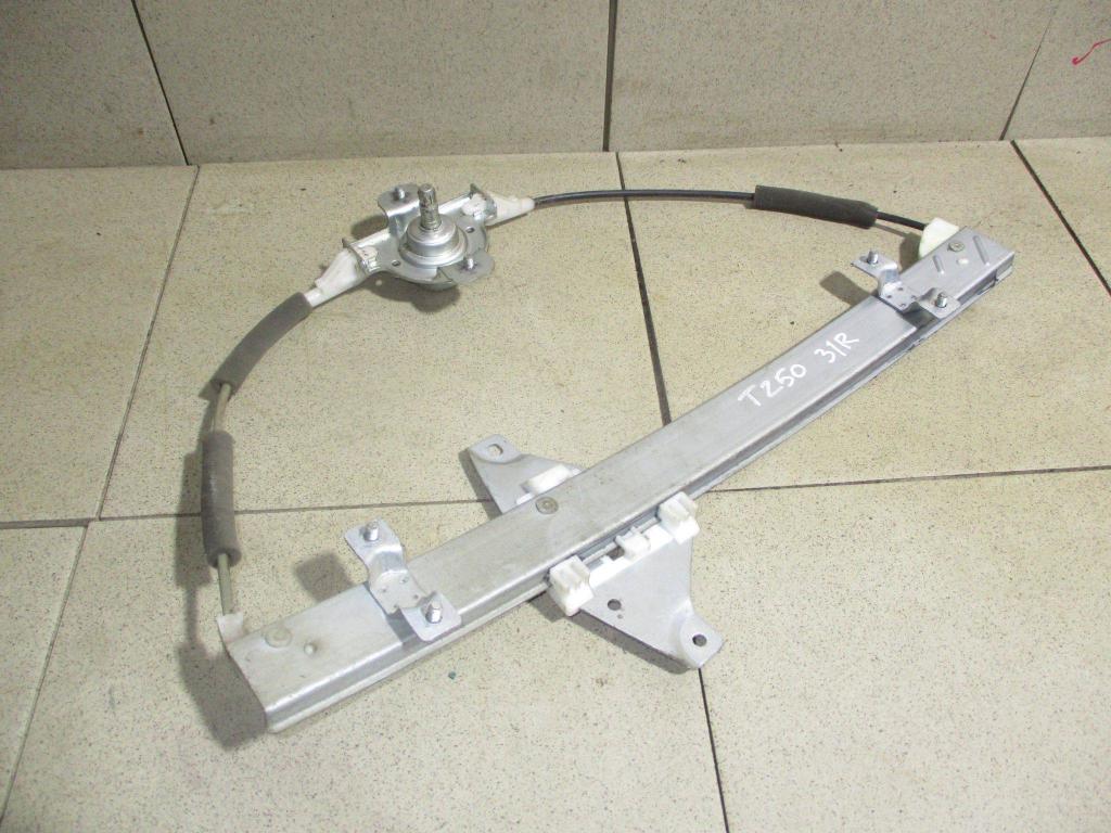 Стеклоподъемник механический задний правый, 500 рублей, Пермь