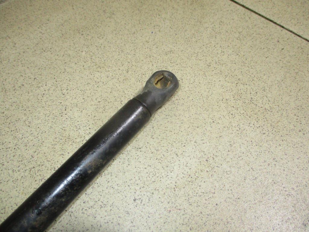 Амортизатор двери багажника, 500 рублей, Пермь