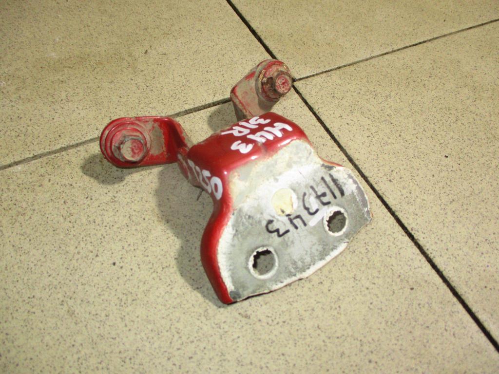 Петля двери задней правой нижняя, 500 рублей, Пермь