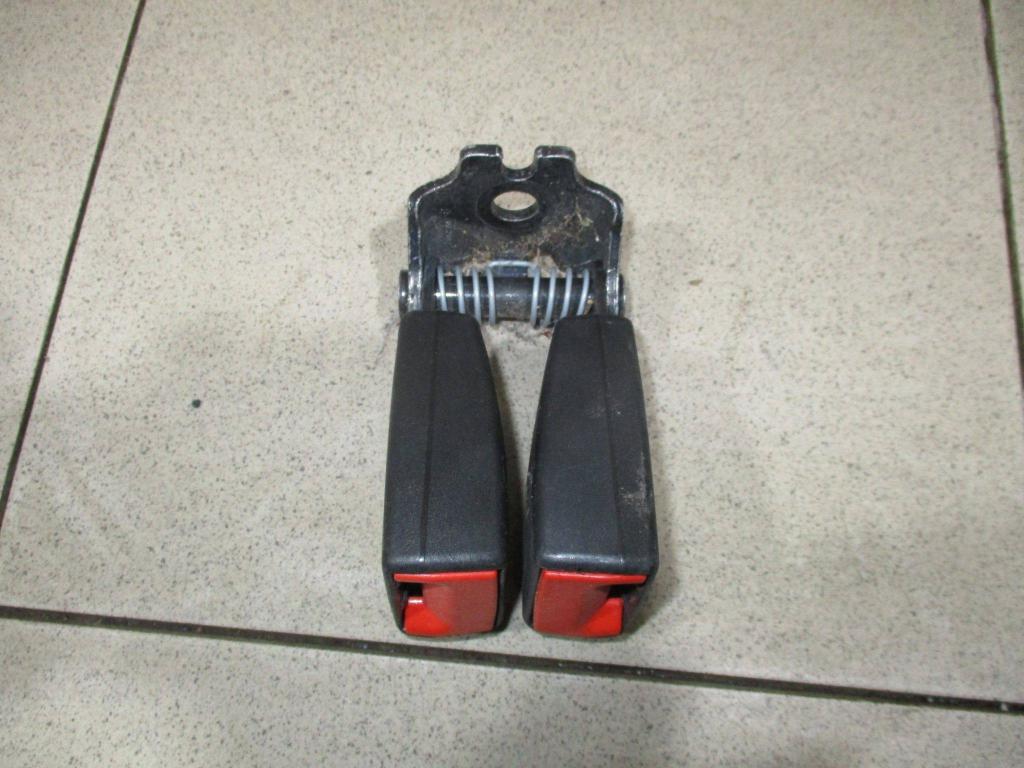 Ответная часть ремня безопасности, 500 рублей, Пермь