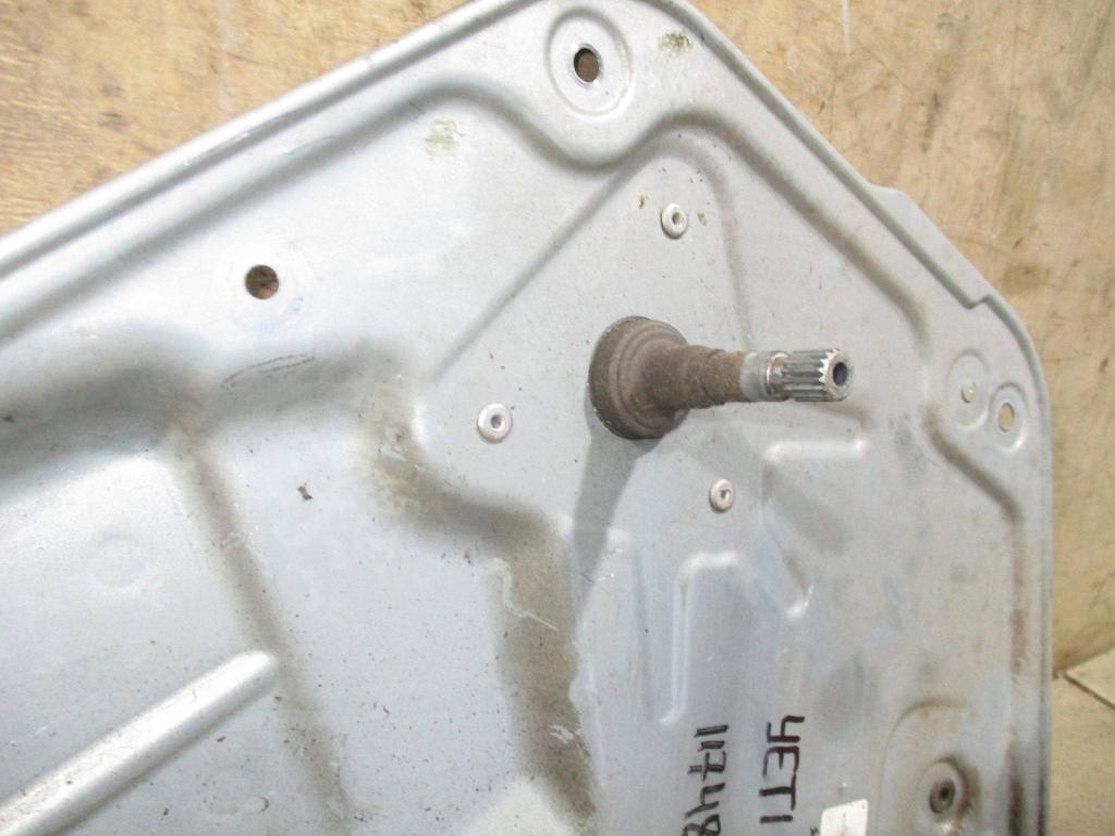 Стеклоподъемник механический задний левый, 500 рублей, Пермь