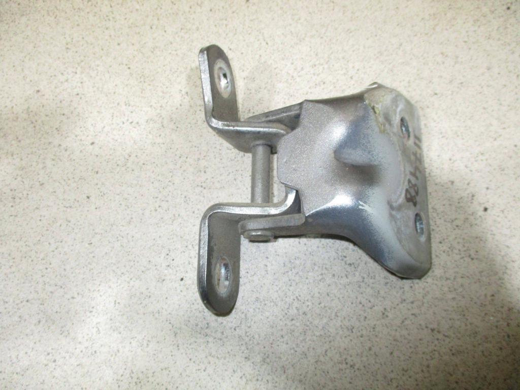 Петля двери задней левой верхняя, 500 рублей, Пермь