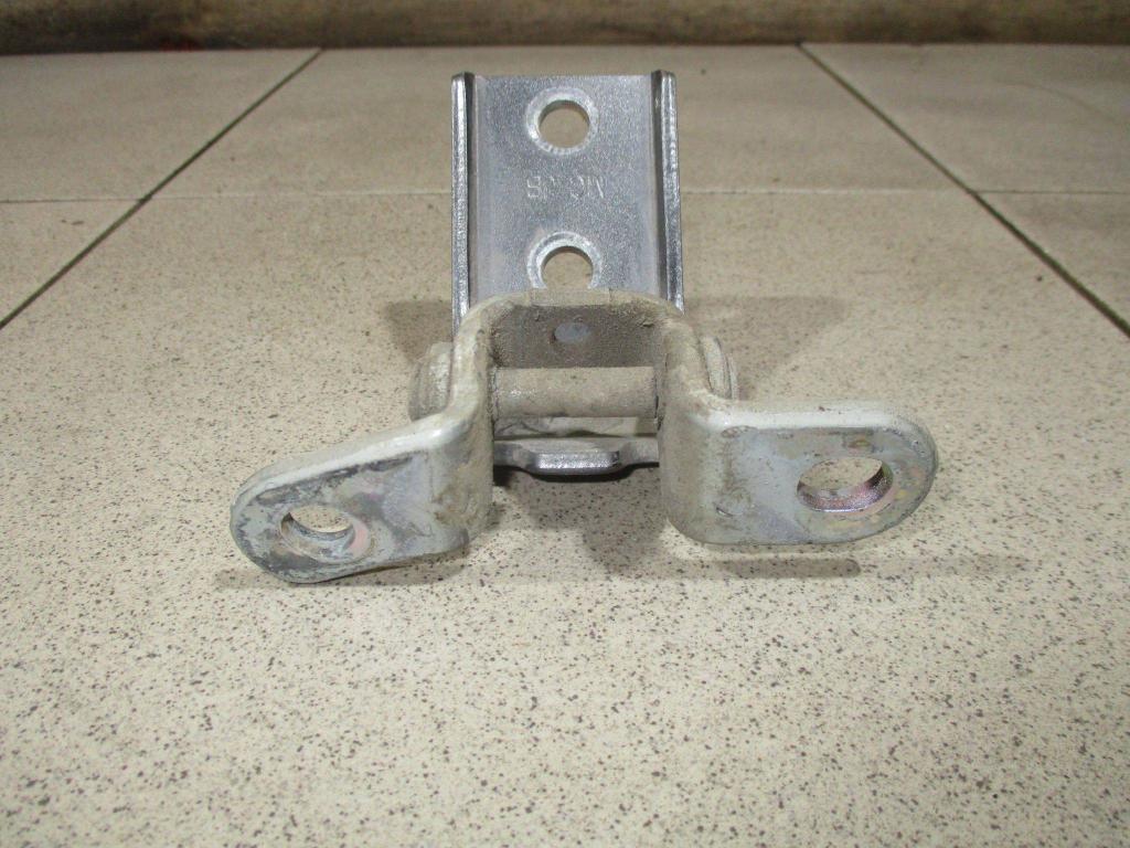 Петля двери задней левой нижняя, 500 рублей, Пермь