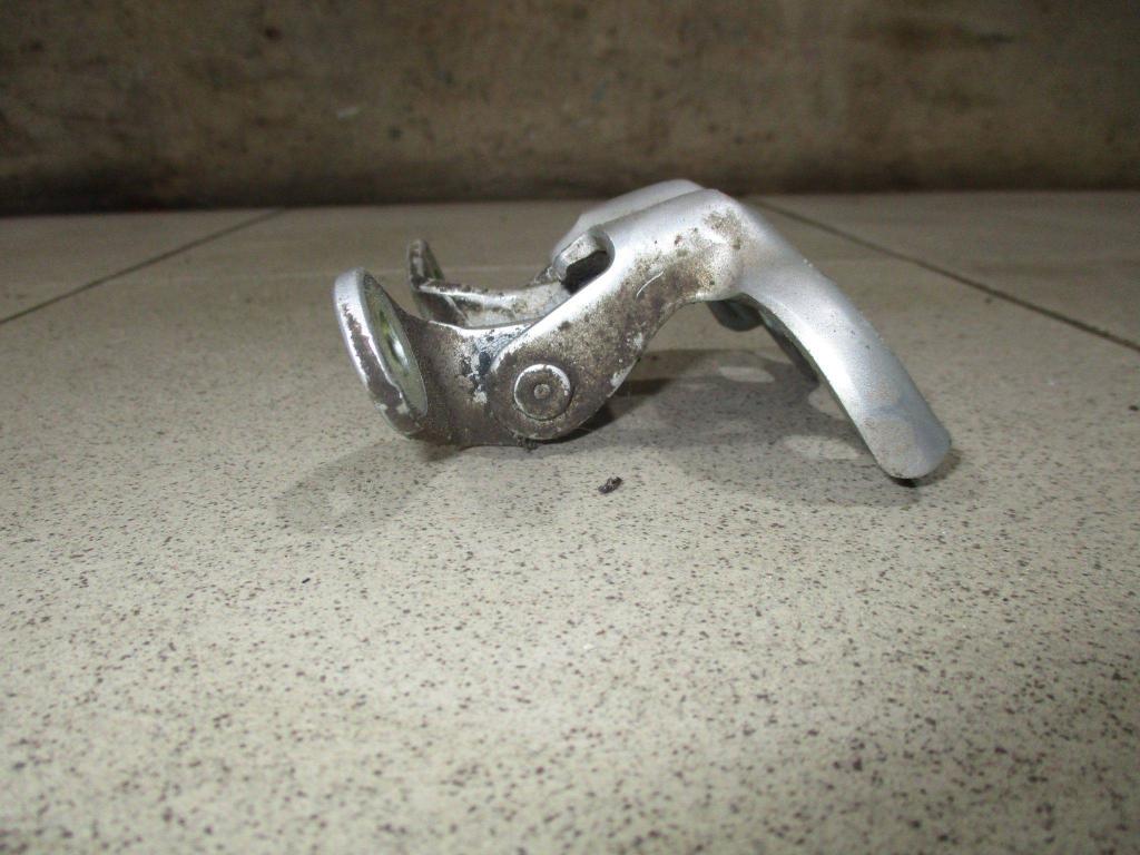 Петля двери передней левой нижняя, 500 рублей, Пермь