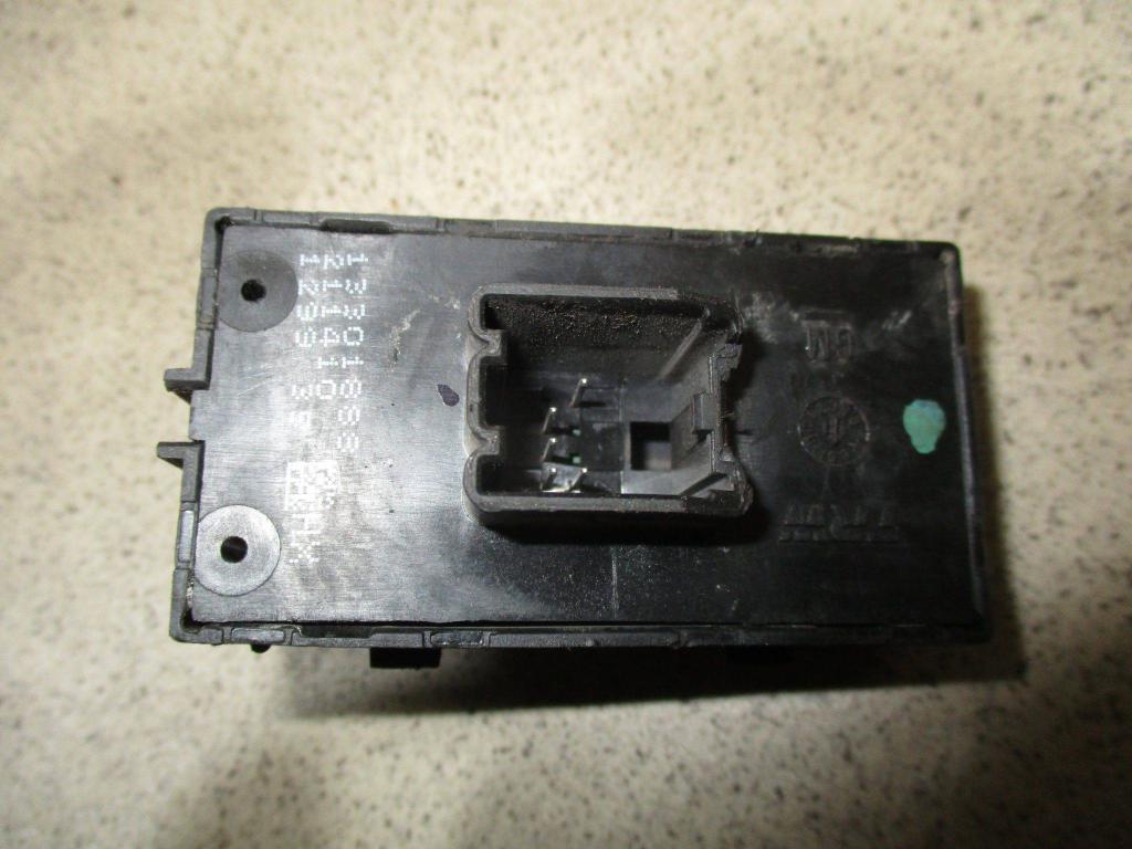 Кнопка стеклоподъемника, 500 рублей, Пермь