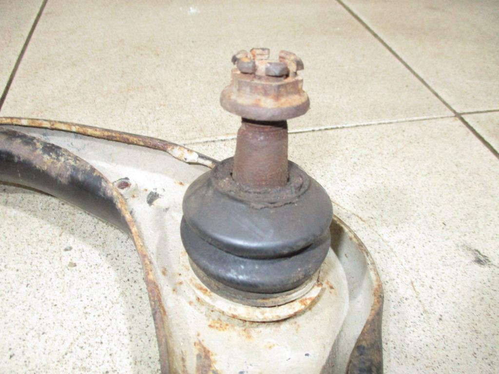 Рычаг передний верхний правый, 2000 рублей, Пермь