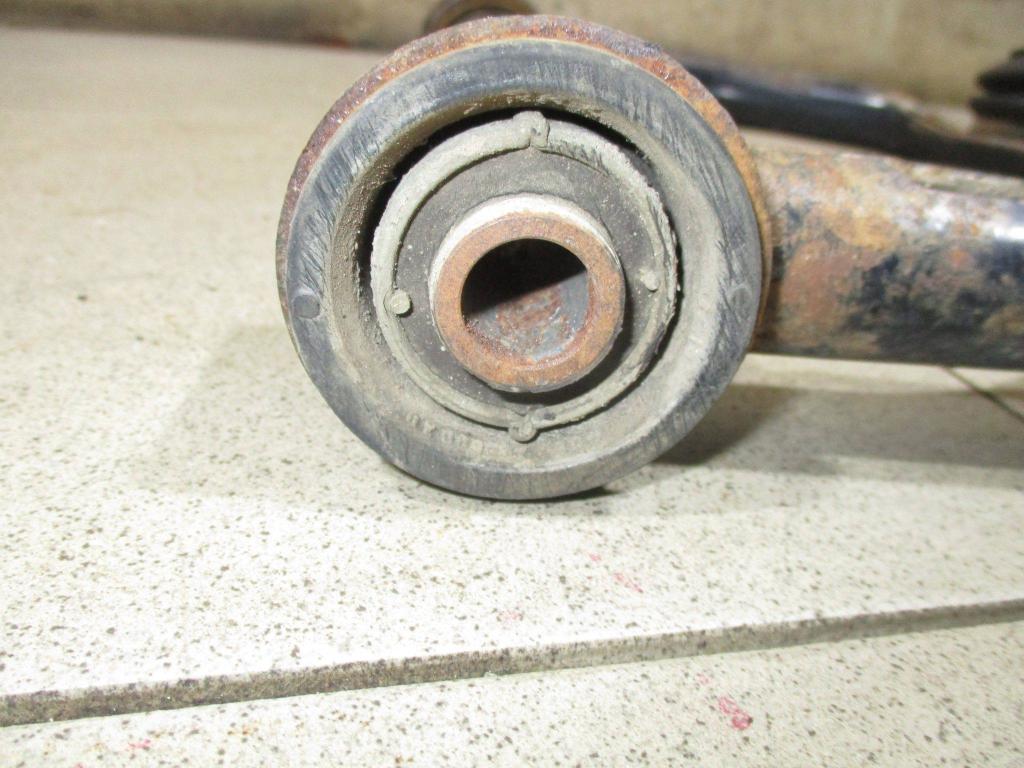 Рычаг передний верхний правый, 2000 рублей, Пермь