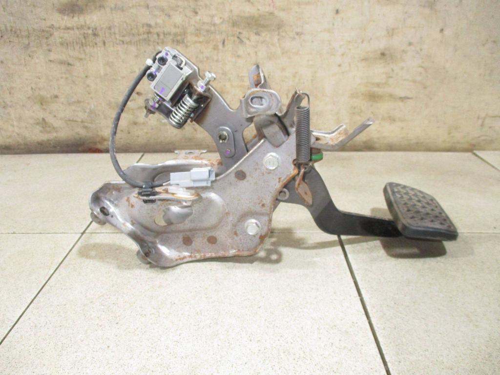 Педаль тормоза, 1000 рублей, Пермь