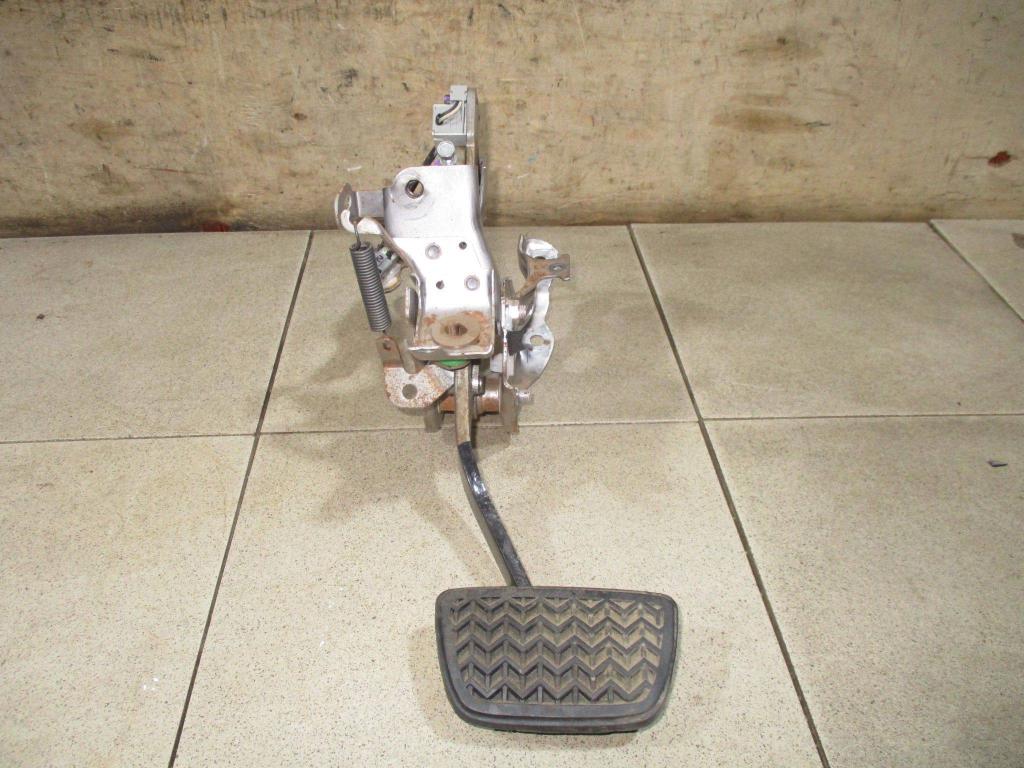 Педаль тормоза, 1000 рублей, Пермь