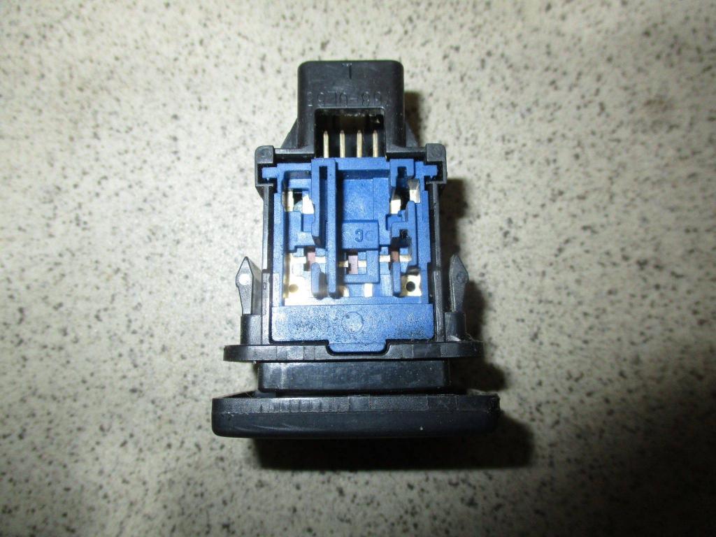 Кнопка омывателя фар, 2500 рублей, Пермь