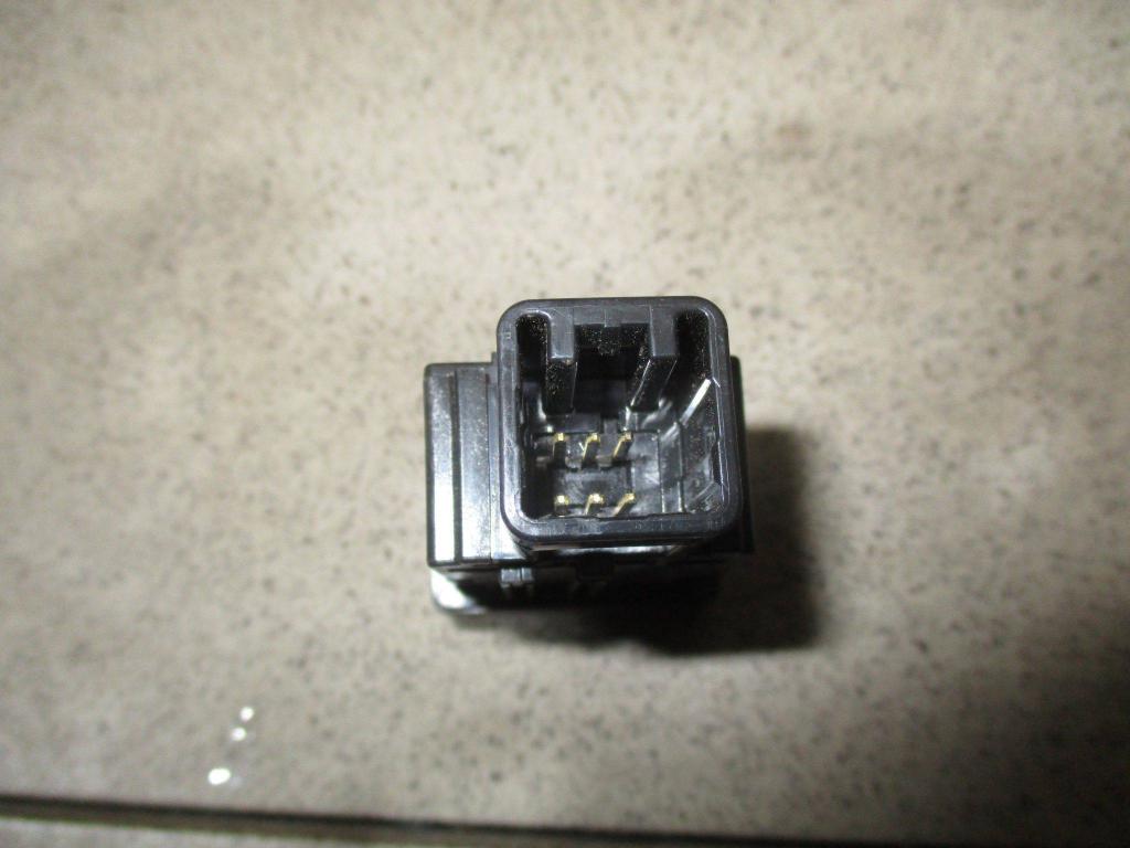 Кнопка обогрева сидений, 1500 рублей, Пермь