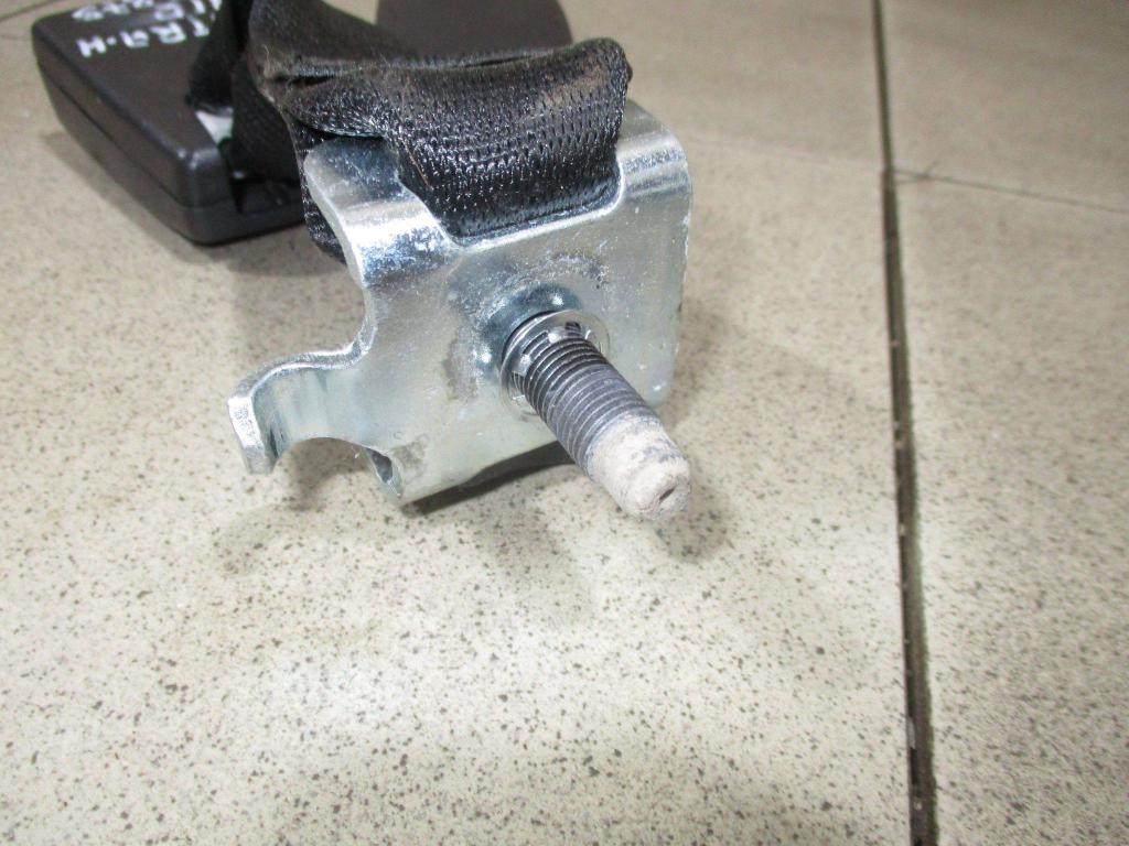 Ответная часть ремня безопасности, 1000 рублей, Пермь