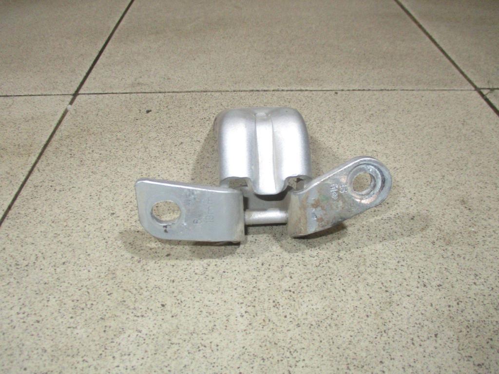 Петля двери задней левой верхняя, 500 рублей, Пермь