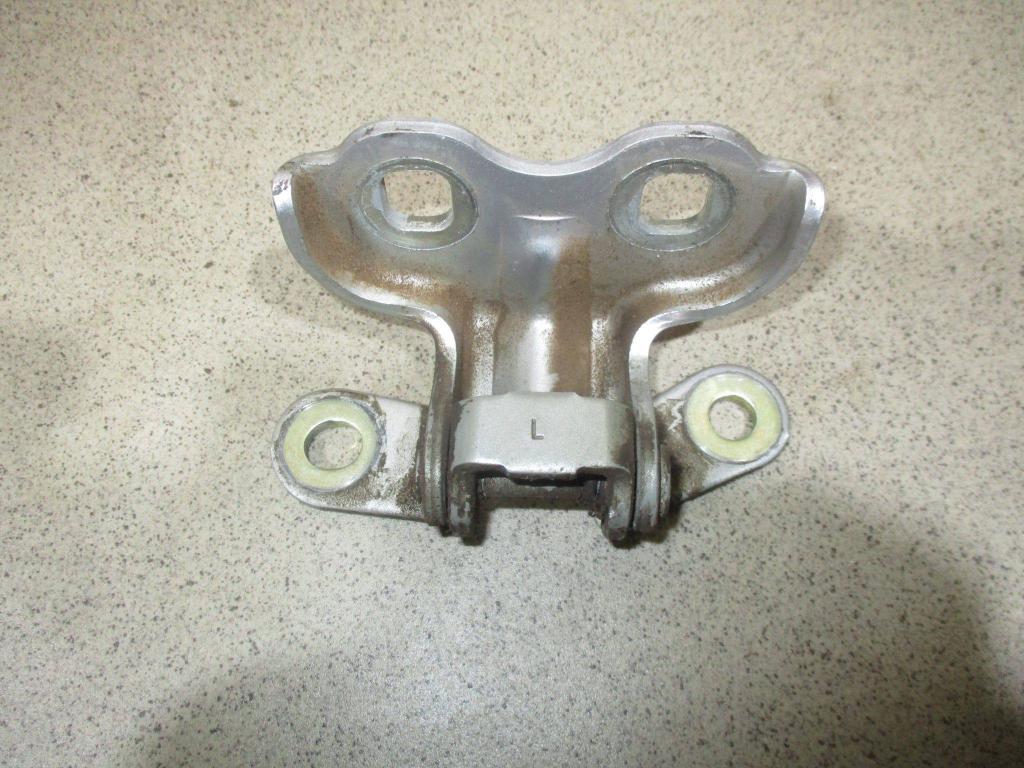 Петля двери задней левой нижняя, 500 рублей, Пермь