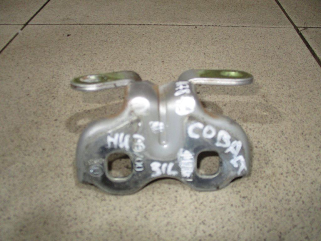 Петля двери задней левой нижняя, 500 рублей, Пермь