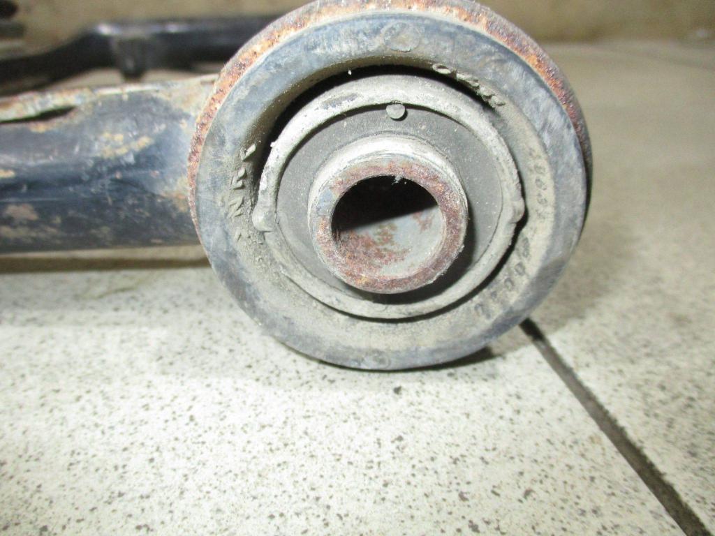 Рычаг передний верхний левый, 2000 рублей, Пермь