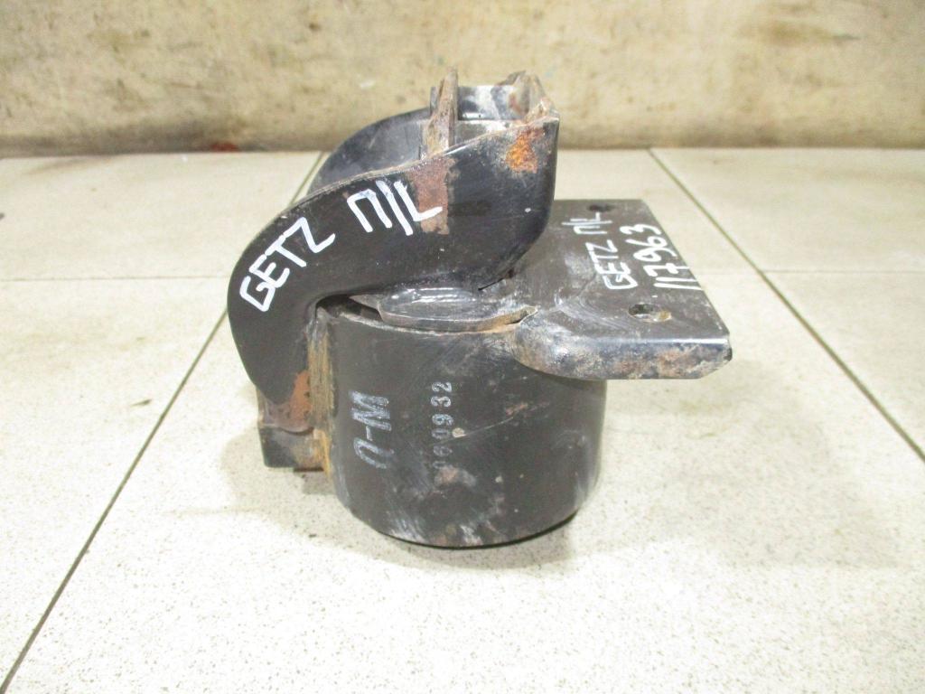 Опора двигателя левая, 2600 рублей, Пермь