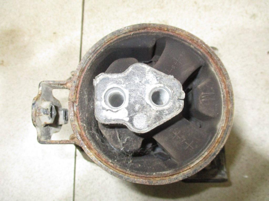 Опора двигателя левая, 2600 рублей, Пермь