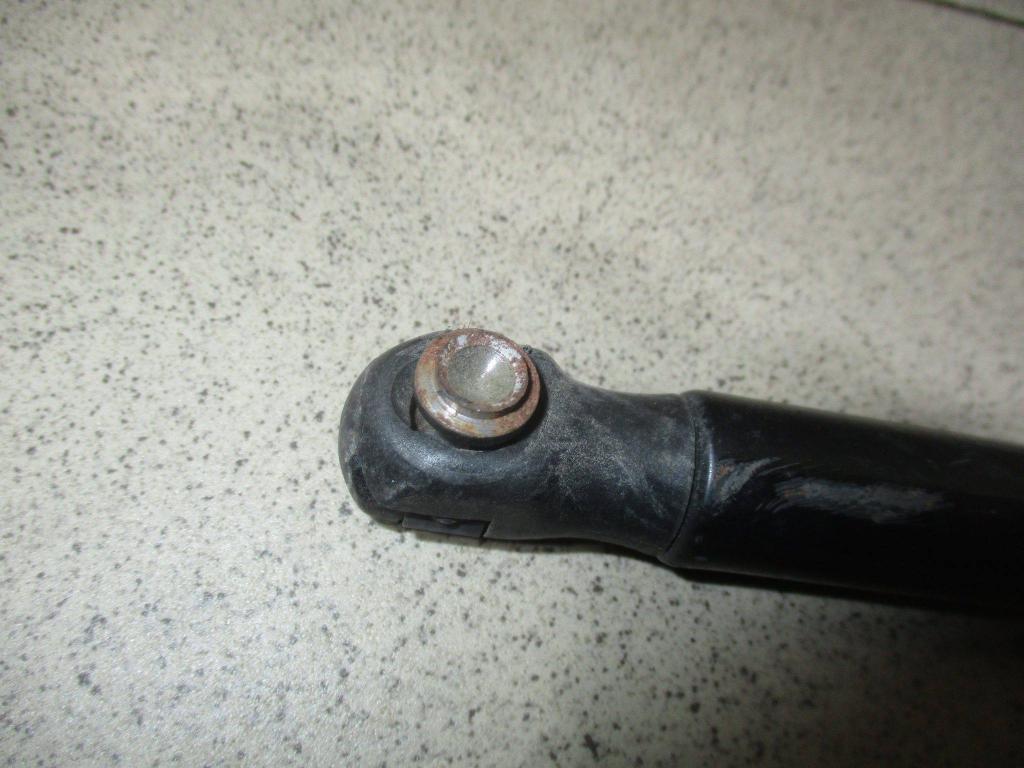 Амортизатор капота, 1500 рублей, Пермь