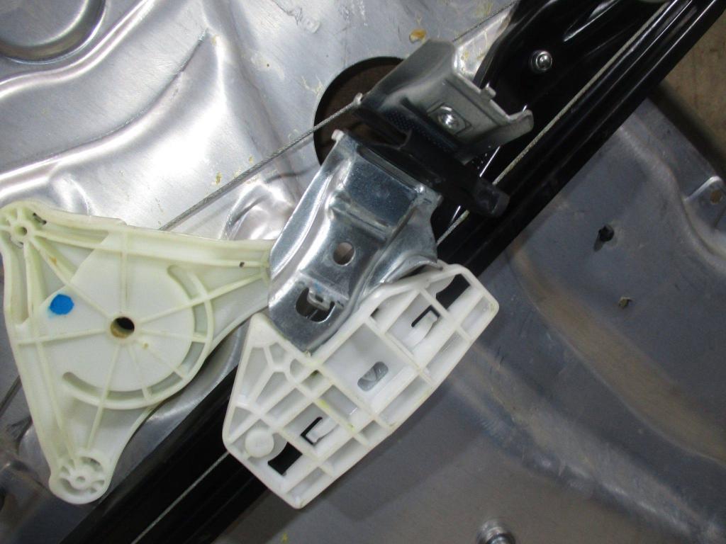 Стеклоподъемник задний левый, 2000 рублей, Пермь