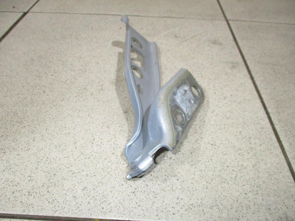 Петля капота левая, 850 рублей, Пермь