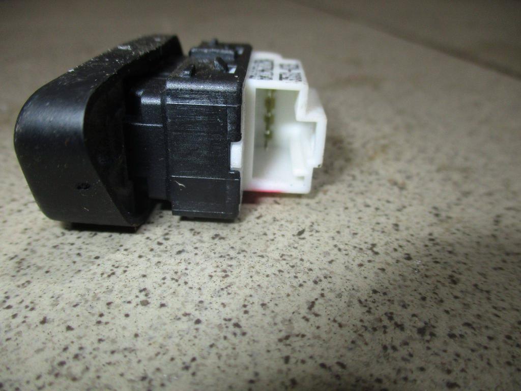 Кнопка центрального замка, 500 рублей, Пермь