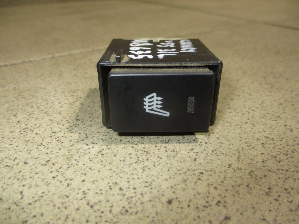 Кнопка обогрева сидений, 1000 рублей, Пермь