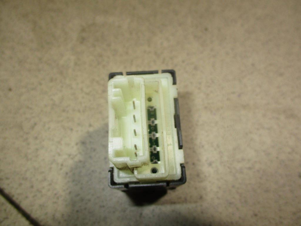 Кнопка обогрева сидений, 1000 рублей, Пермь