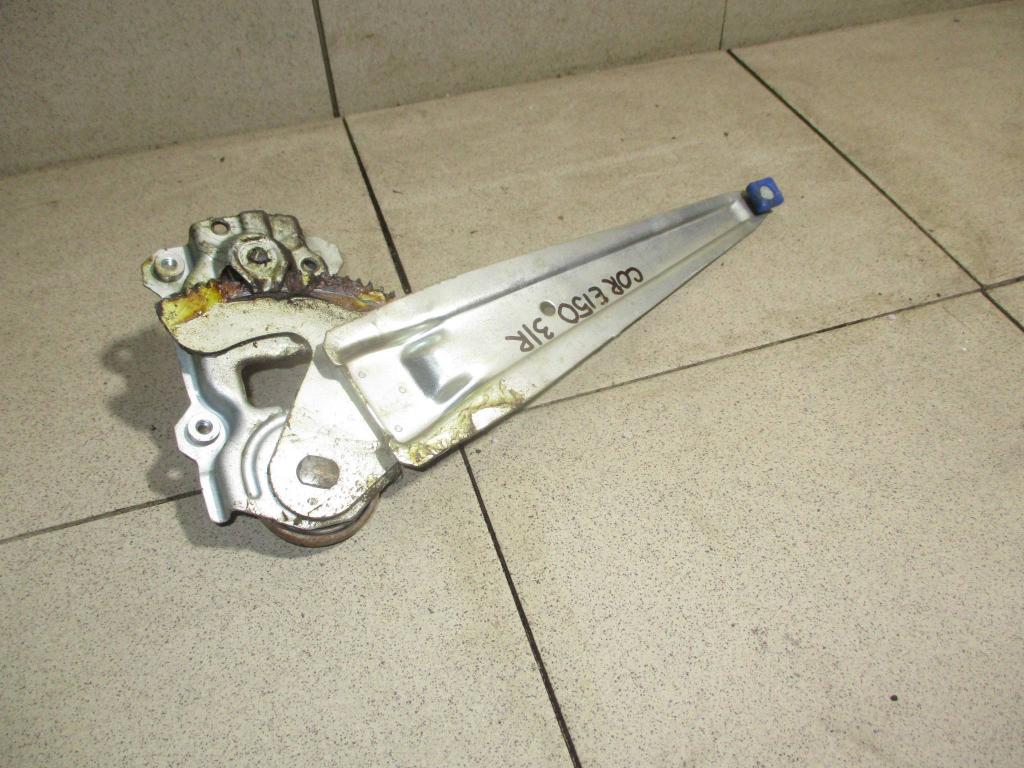 Стеклоподъемник механический задний правый, 550 рублей, Пермь