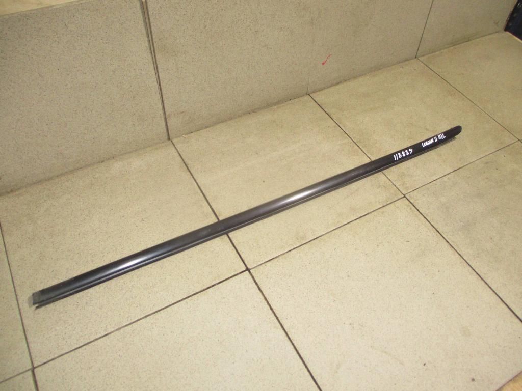 Накладка стекла переднего левого, 1000 рублей, Пермь